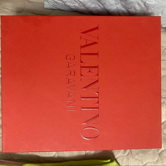 ROCKSTUD ANKLE STRAP SANDAL 90 MM - Picture 12 of 12